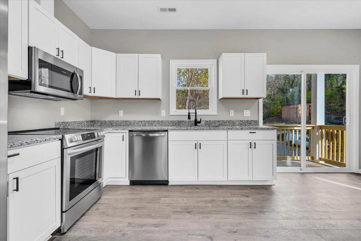 1464 Varnell AVE - Photo 8