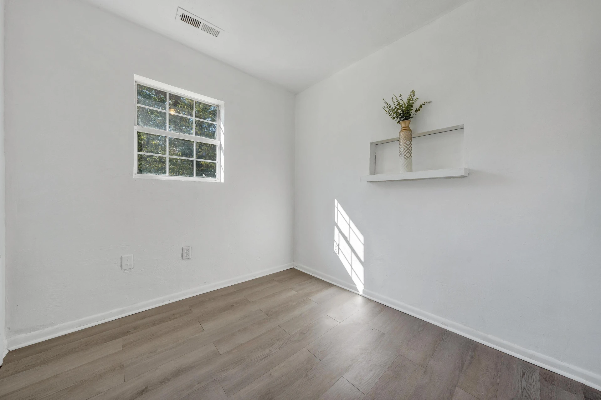 2116 Staunton AVE - Photo 12