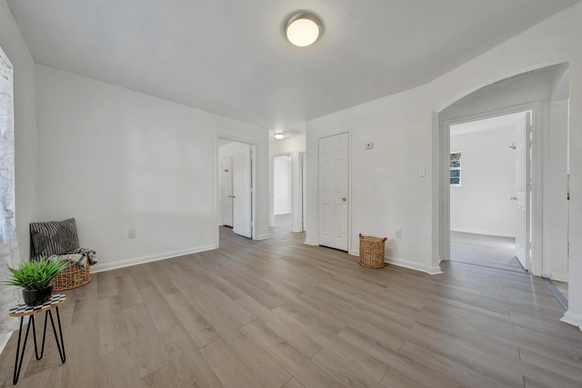 2116 Staunton AVE - Photo 3