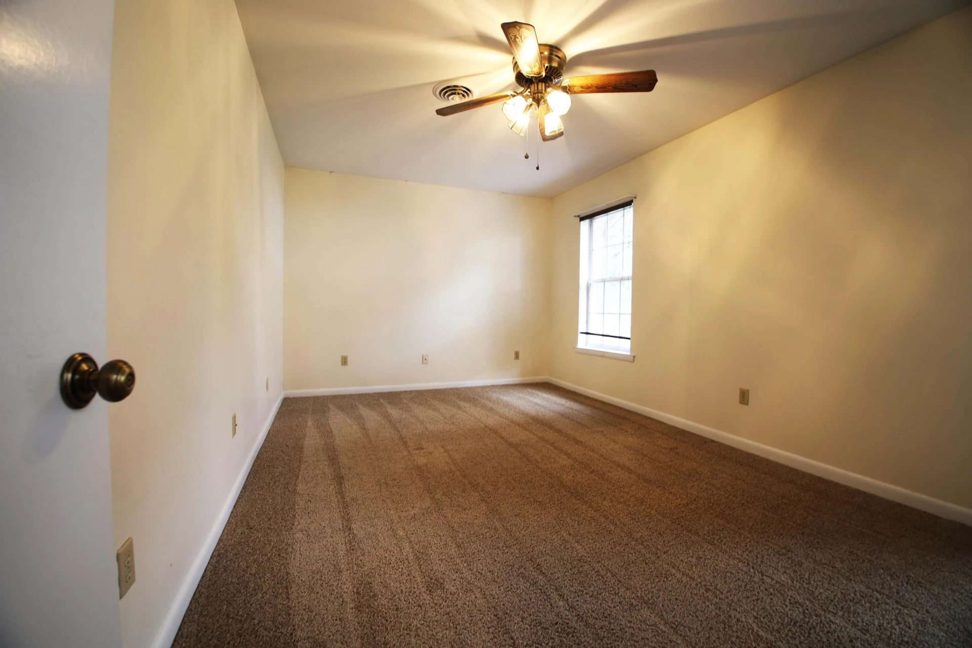 2151 Broadway AVE #1 - Photo 8