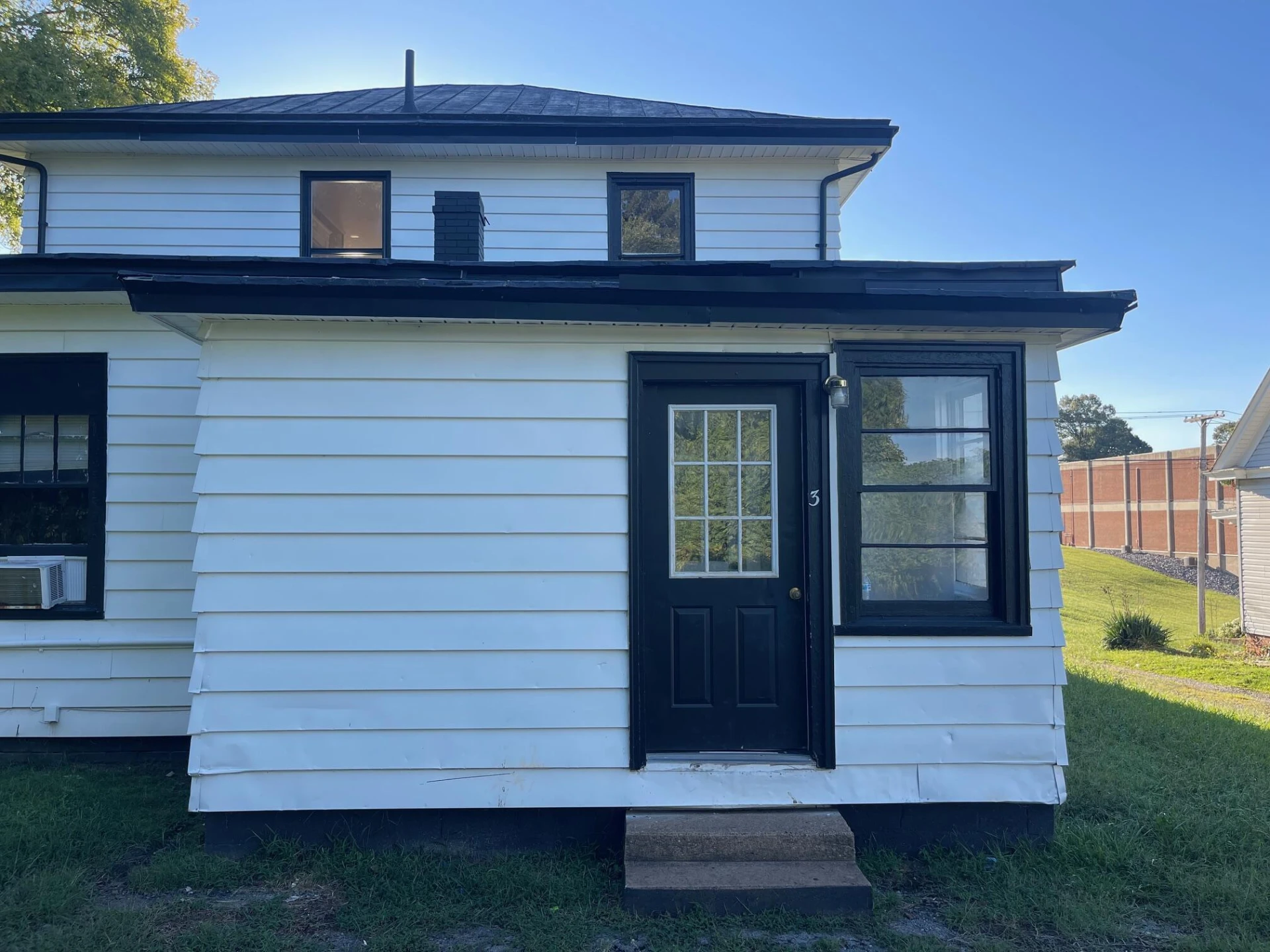 212 College ST - Photo 3