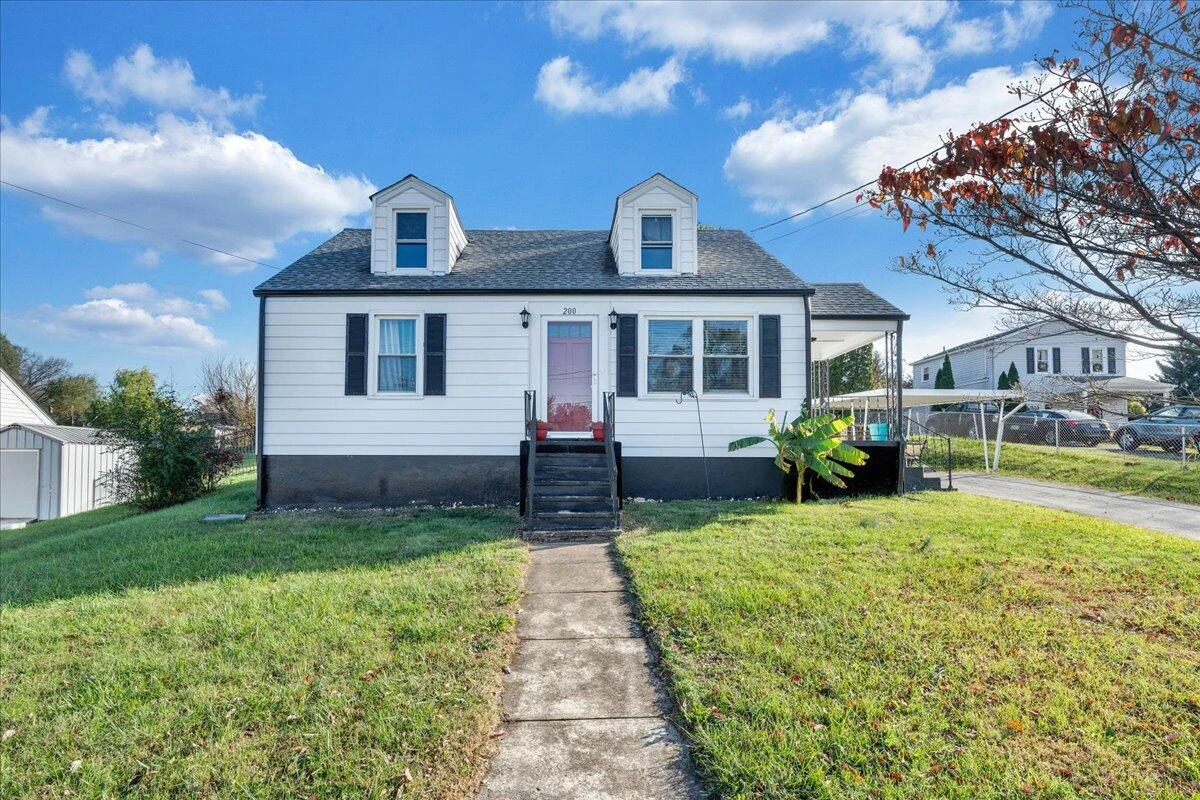 200 Goodwin AVE