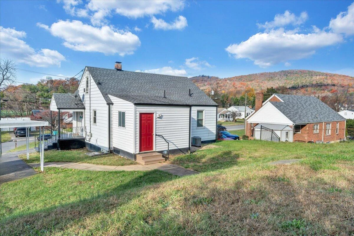 200 Goodwin AVE - Photo 16