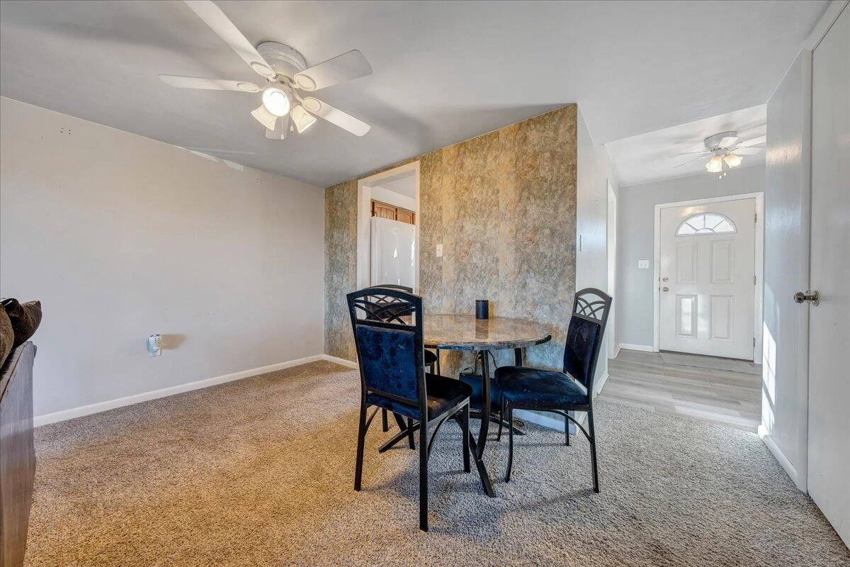 109 Southampton DR - Photo 8
