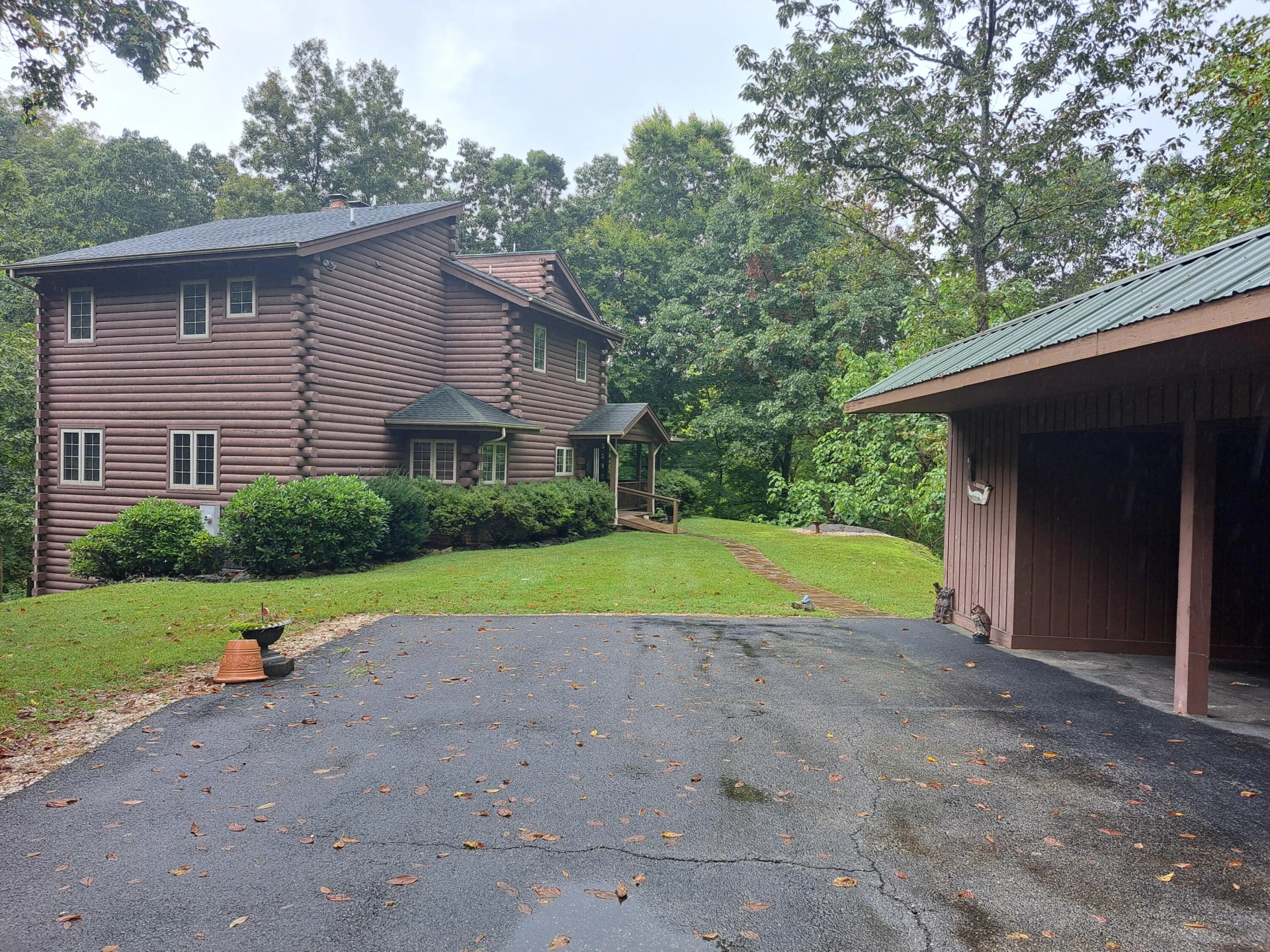 7129 Starlight LN - Photo 2