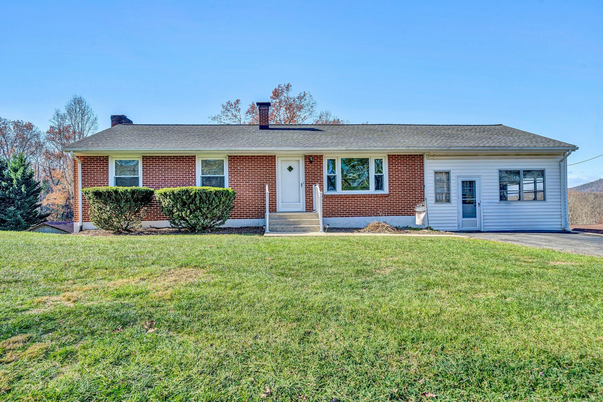 6683 Crowell Gap RD - Photo 3
