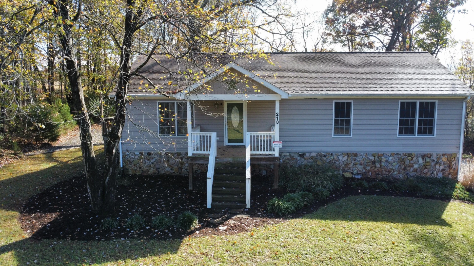 213 Heritage LN - Photo 2