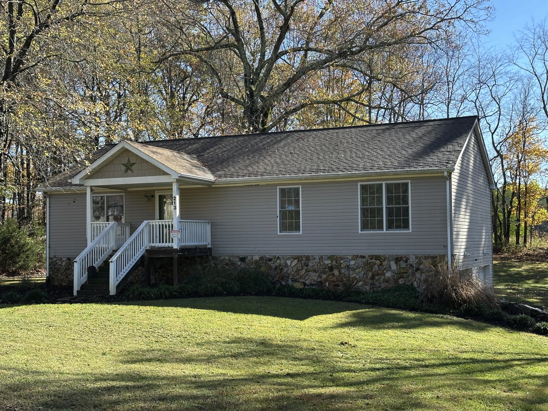 213 Heritage LN - Photo 3
