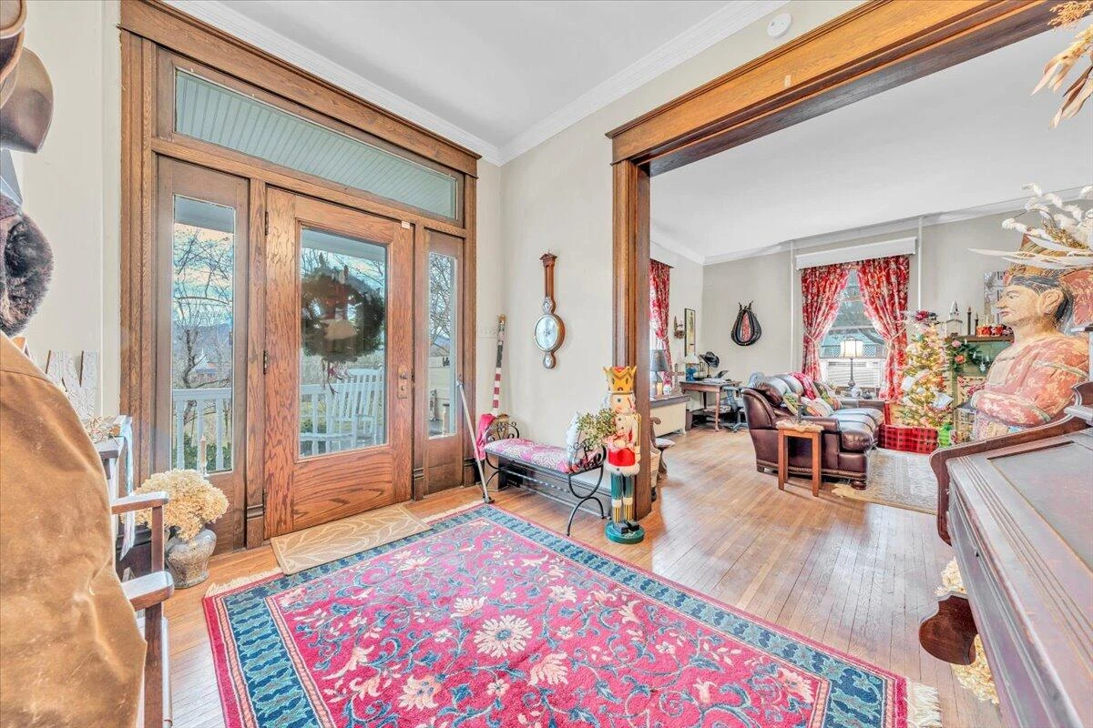 204 Rosedale AVE - Photo 10