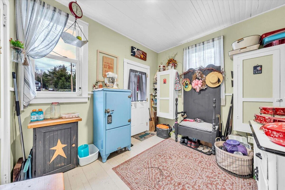 204 Rosedale AVE - Photo 21