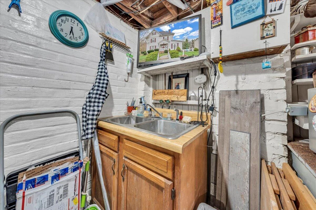 204 Rosedale AVE - Photo 50