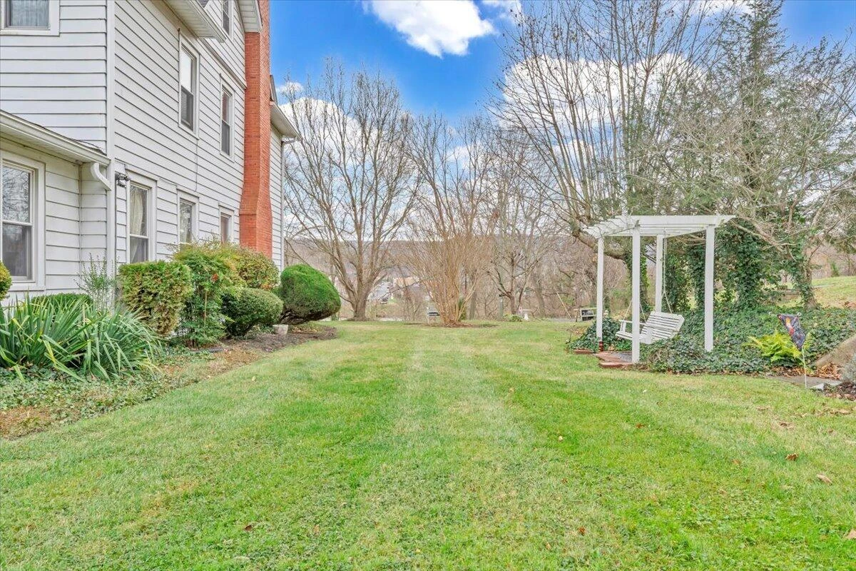 204 Rosedale AVE - Photo 54