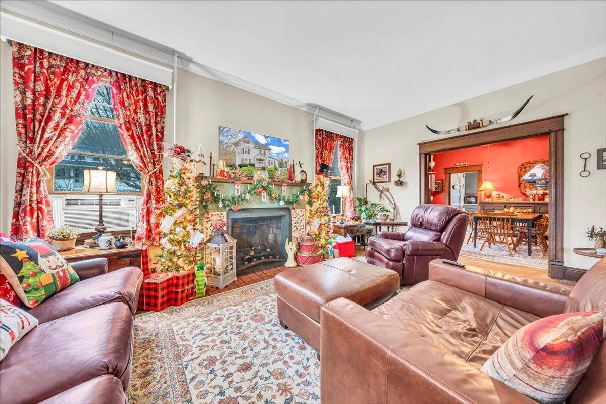 204 Rosedale AVE - Photo 9