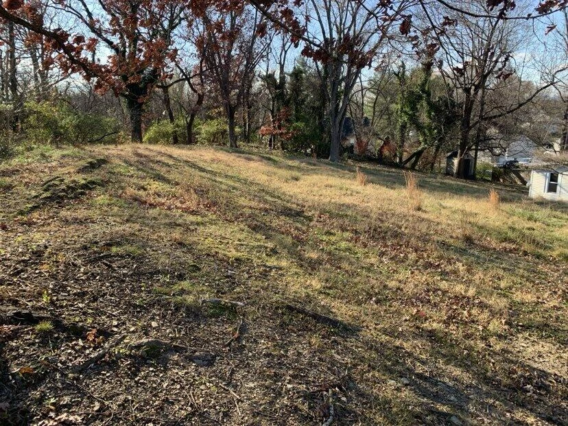 1516 19th ST - Photo 2