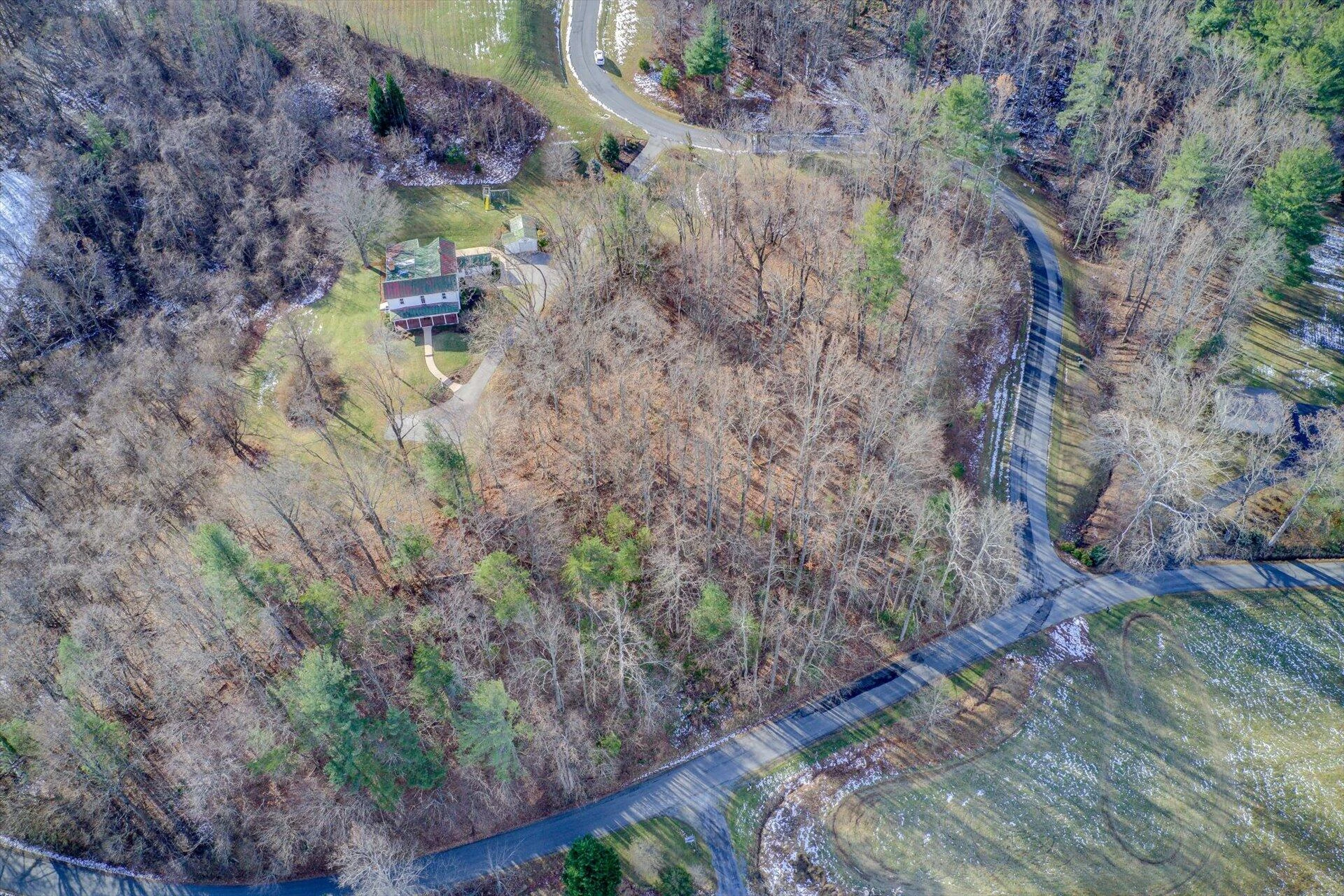 8320 Poplar Springs LN - Photo 4