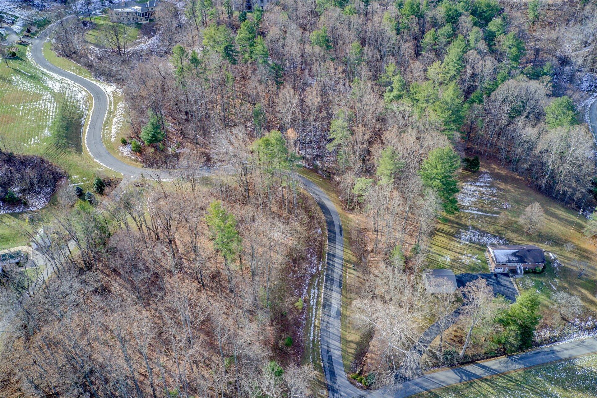 8320 Poplar Springs LN - Photo 7
