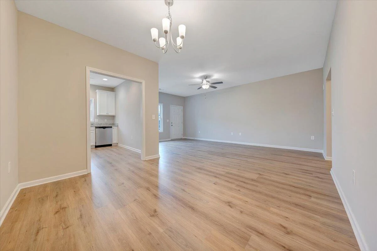 5687 Huntridge RD - Photo 8