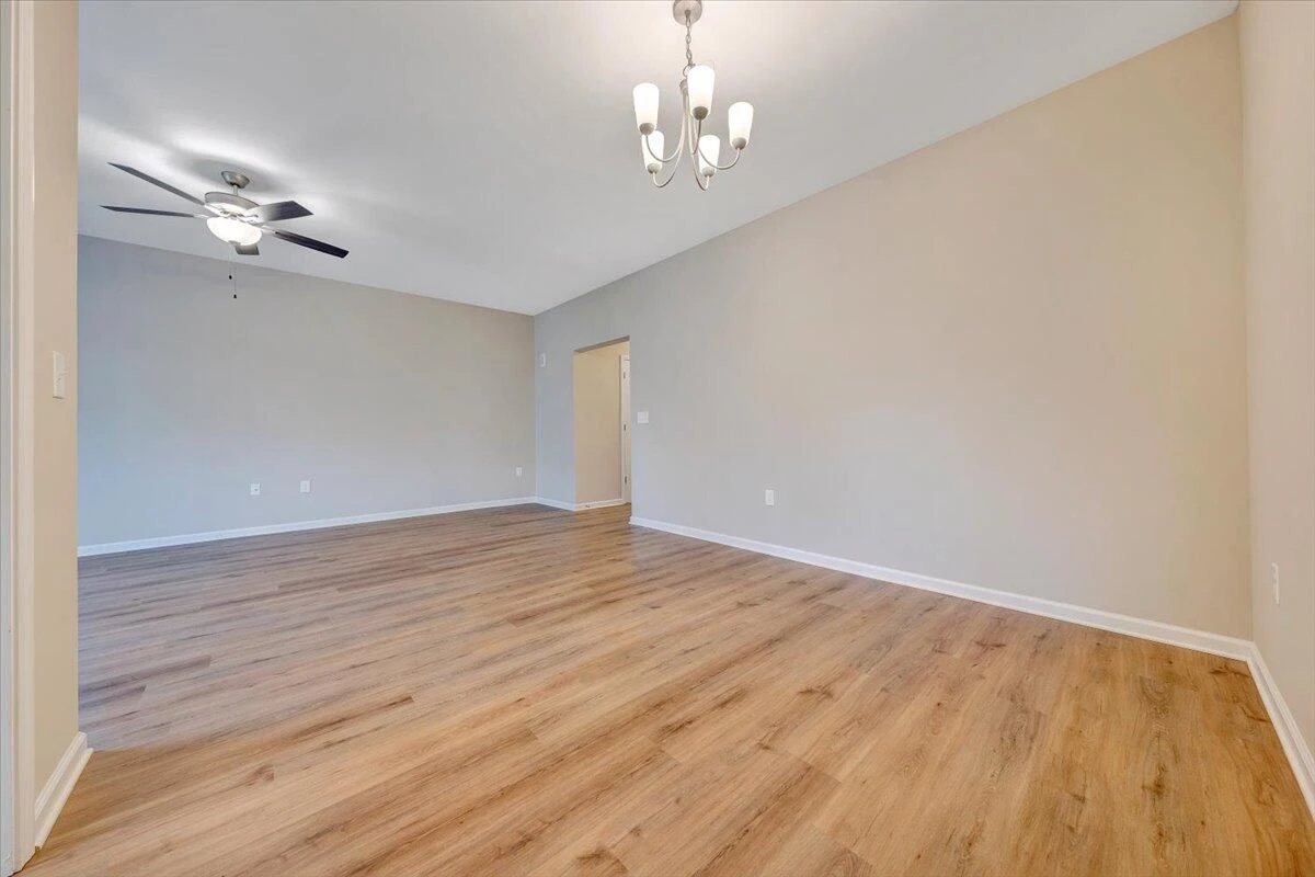 5687 Huntridge RD - Photo 9