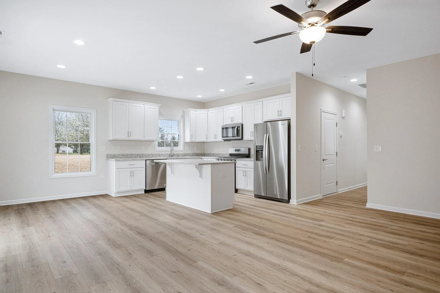 6141 Warren Newcomb DR - Photo 15