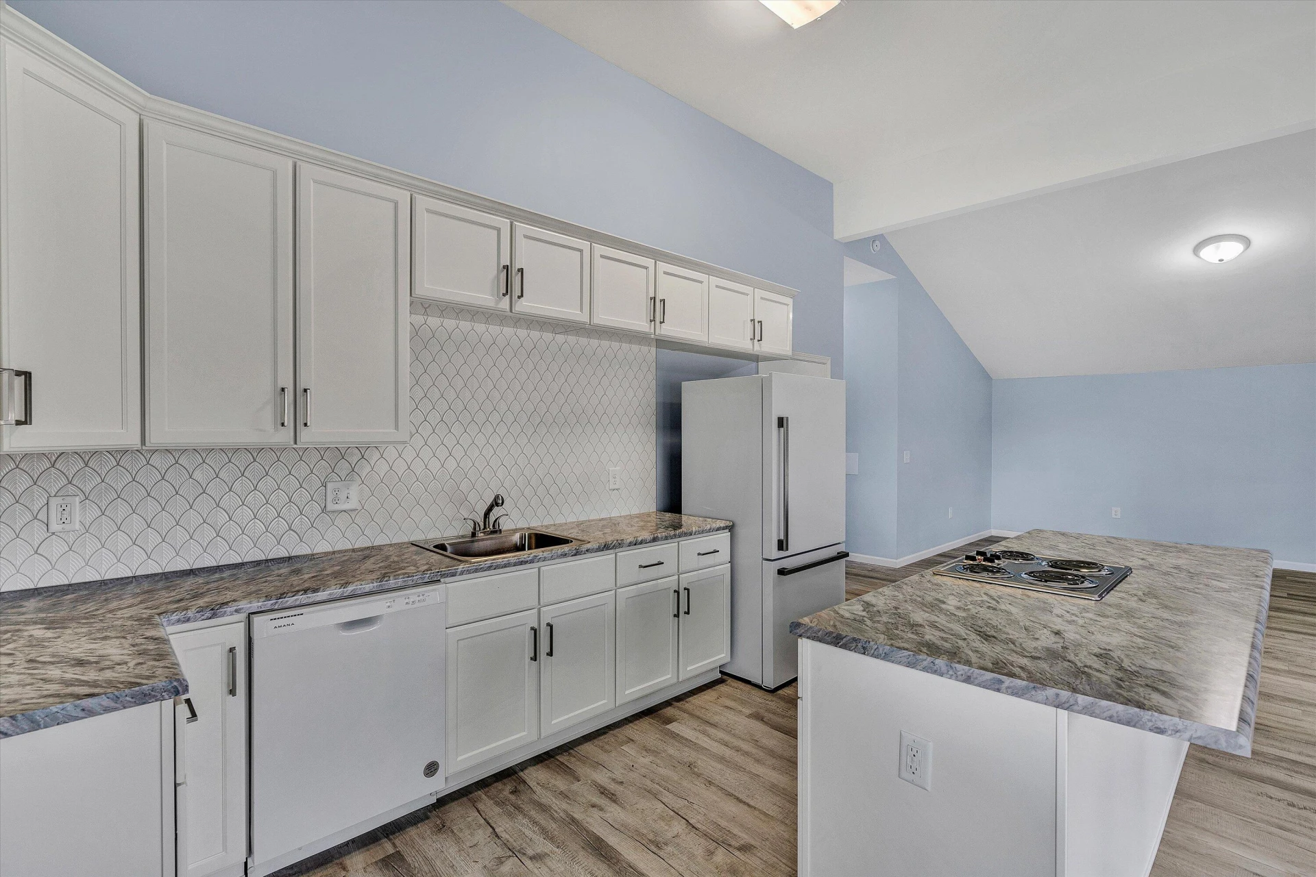 306 Carey AVE - Photo 4