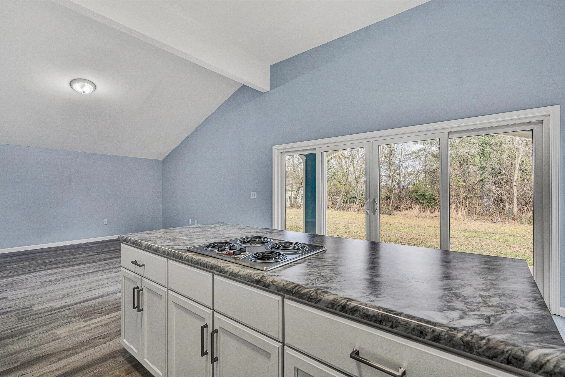 306 Carey AVE - Photo 5