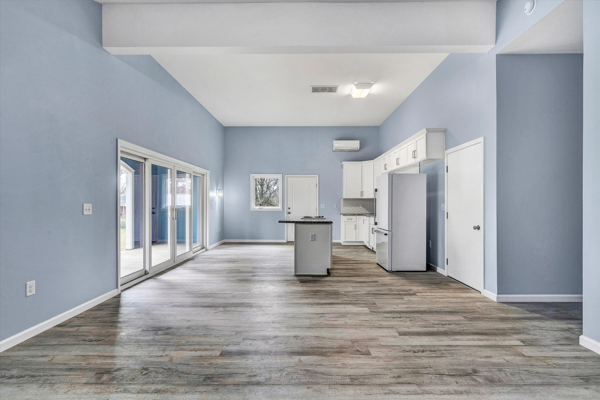 306 Carey AVE - Photo 6