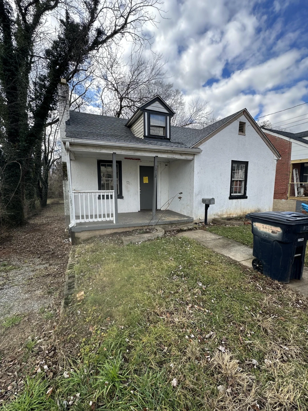 1012 Hunt AVE
