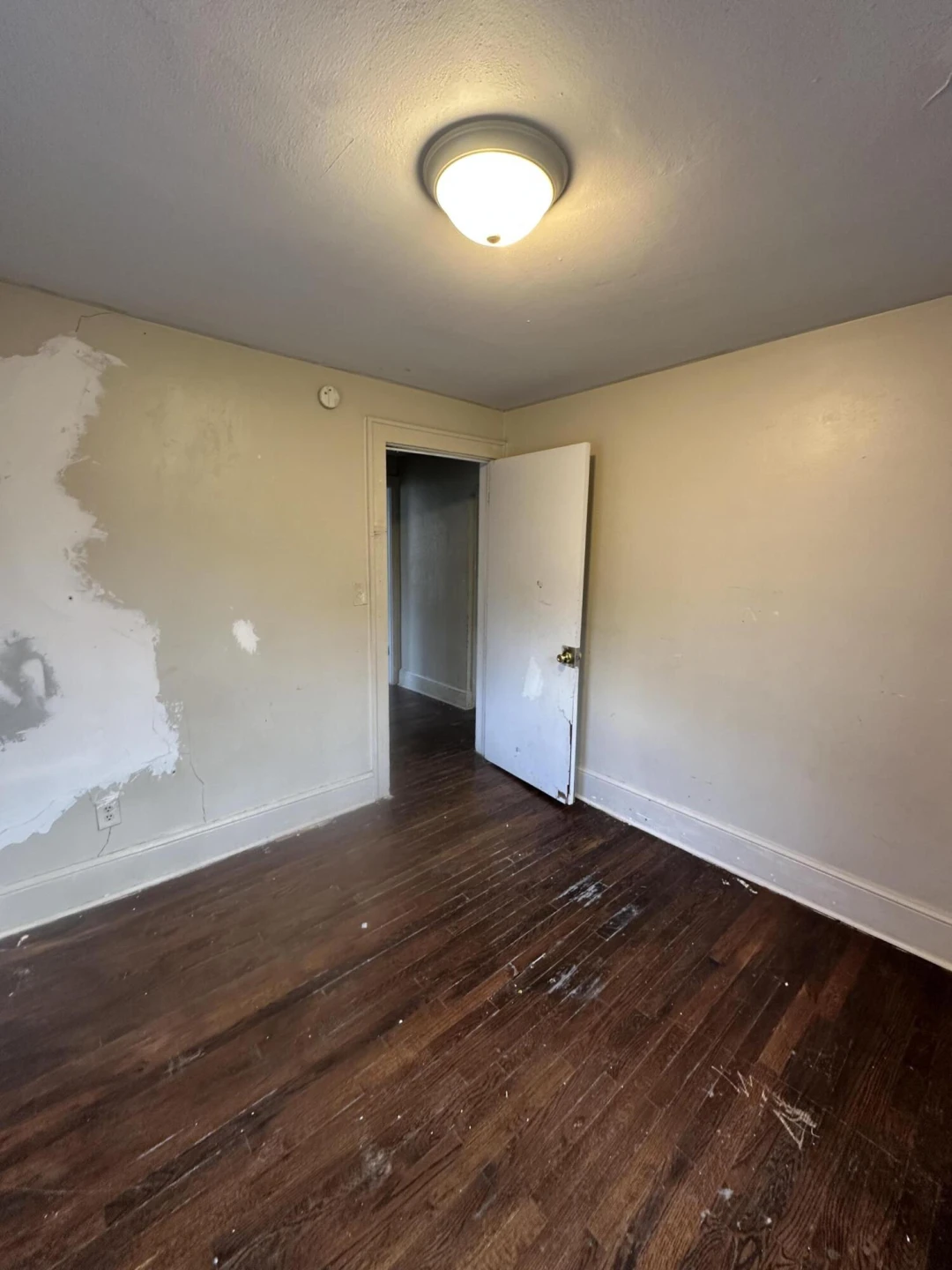 1012 Hunt AVE - Photo 6