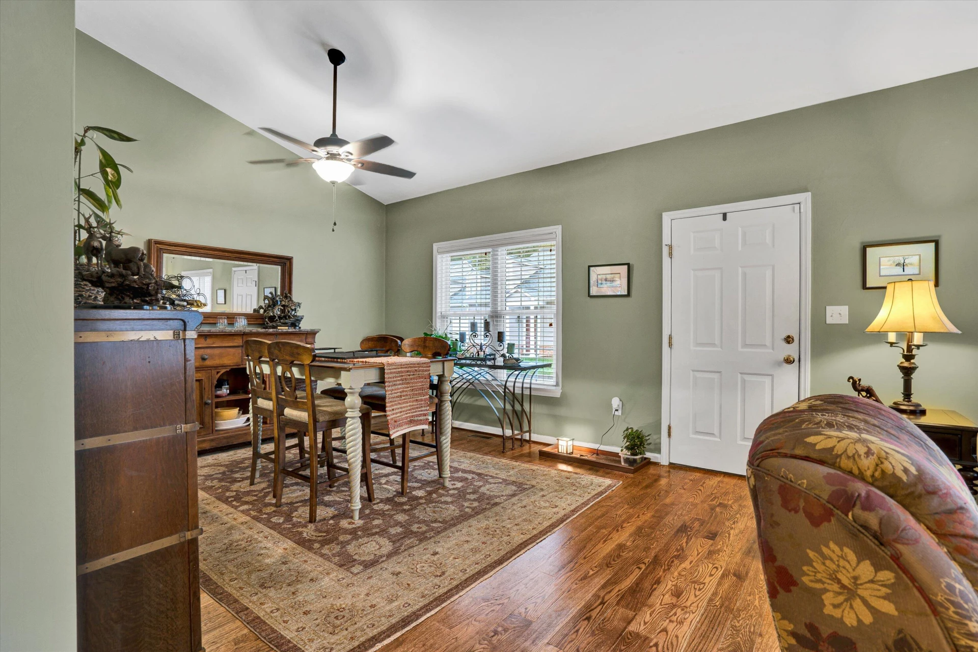 6626 Hartman CT - Photo 8