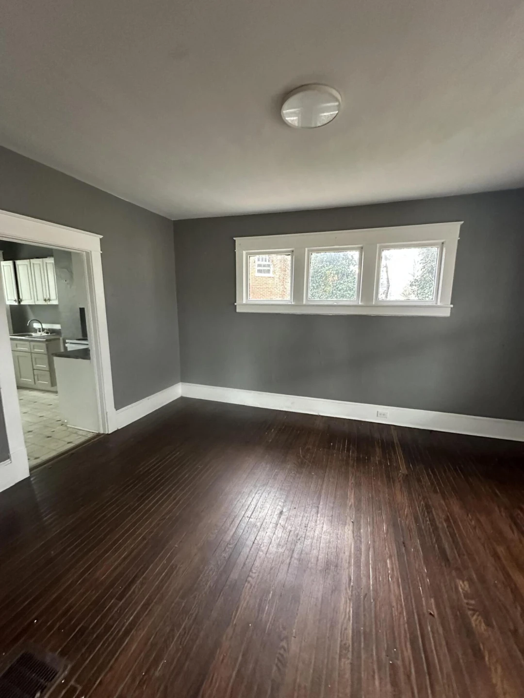 1107 14th ST - Photo 3