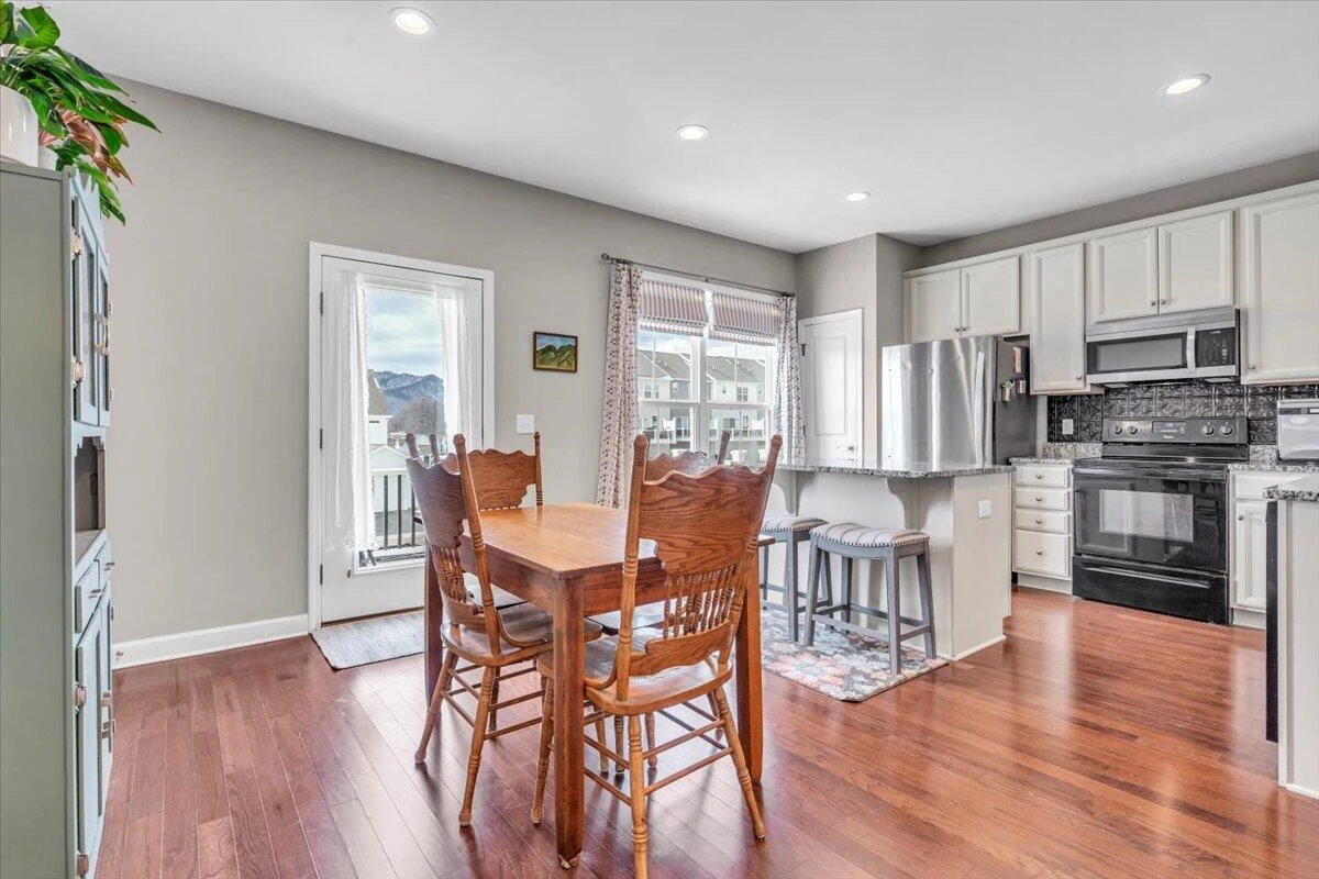 59 Broad ST - Photo 14