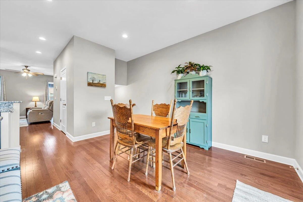 59 Broad ST - Photo 15