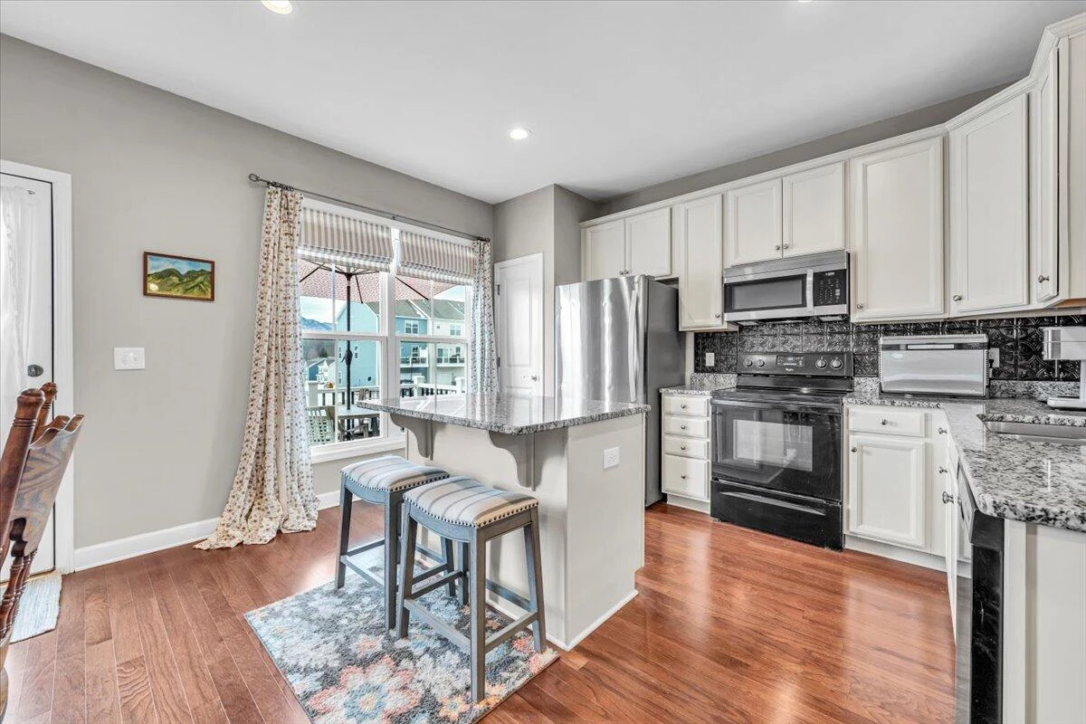 59 Broad ST - Photo 18