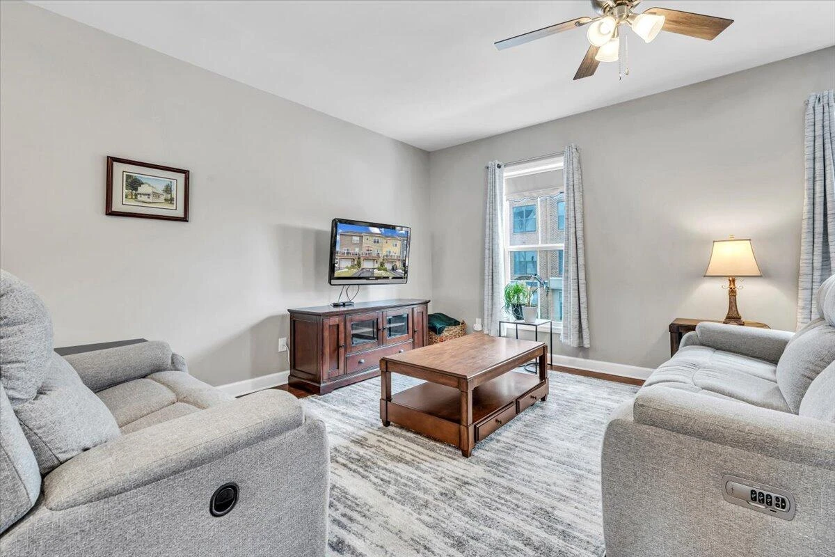 59 Broad ST - Photo 28