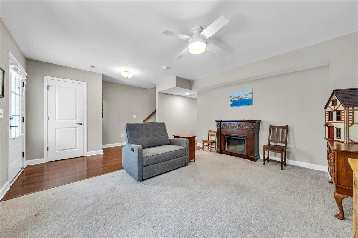 59 Broad ST - Photo 6