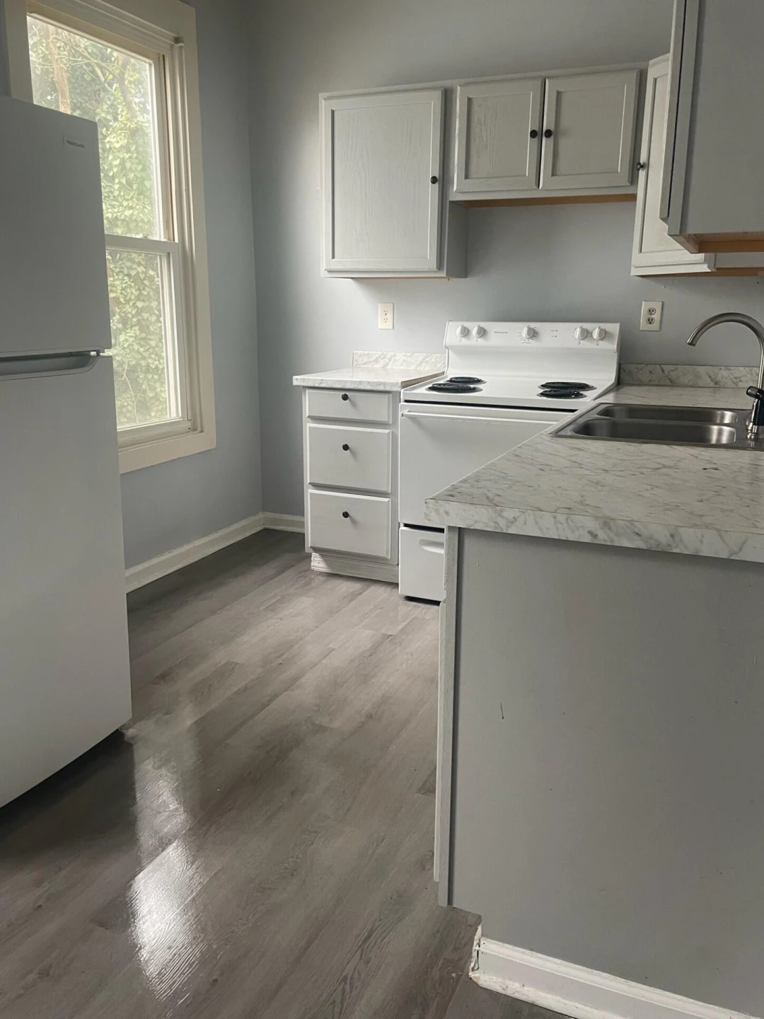 1110 Campbell AVE - Photo 11