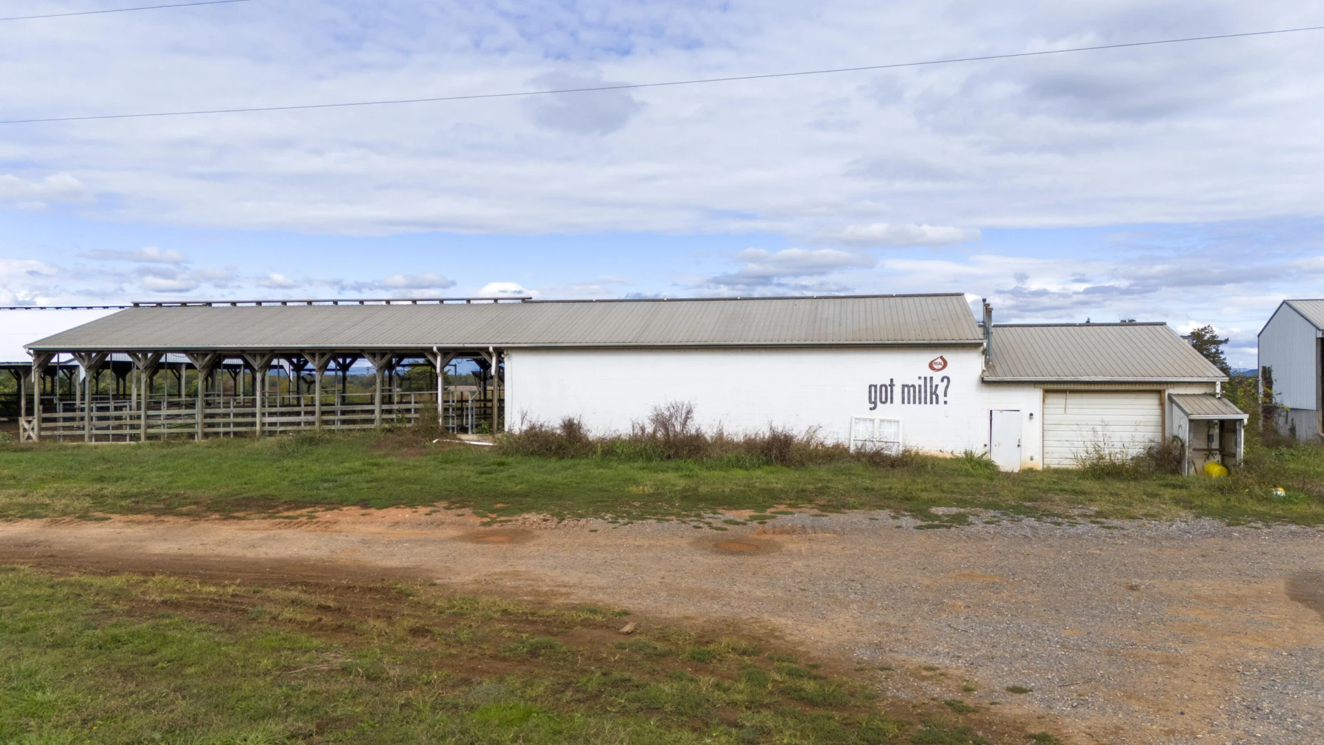 9961 Falling Creek RD - Photo 4