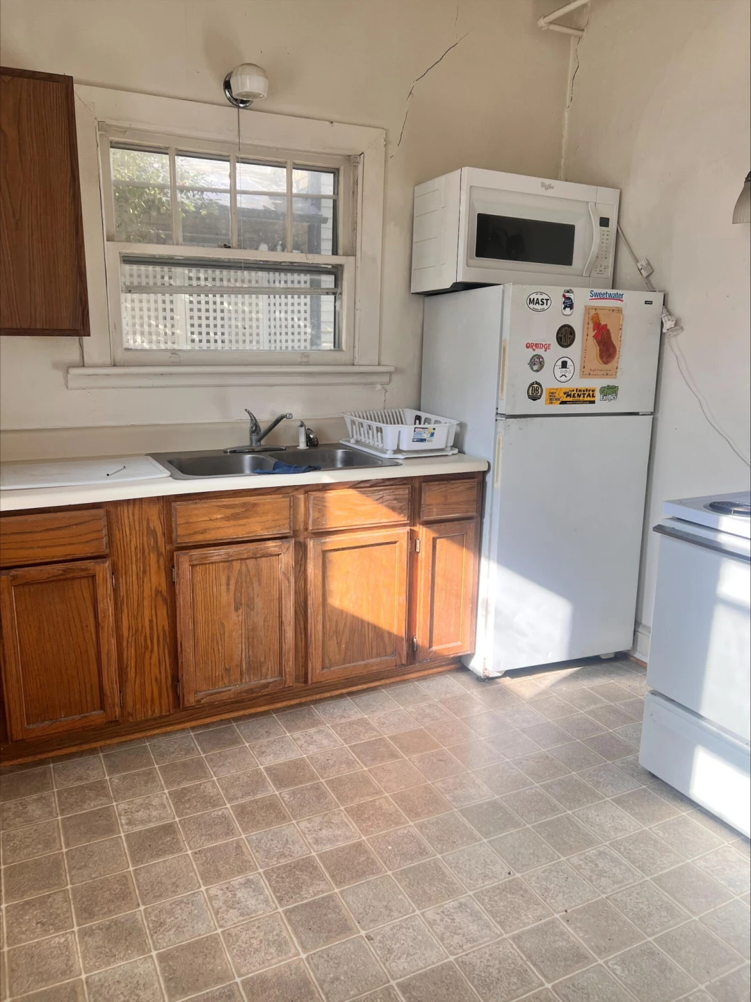 324 Mountain AVE - Photo 2