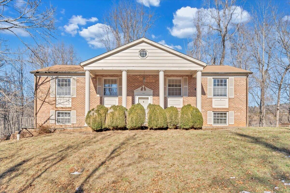 124 Sunset DR