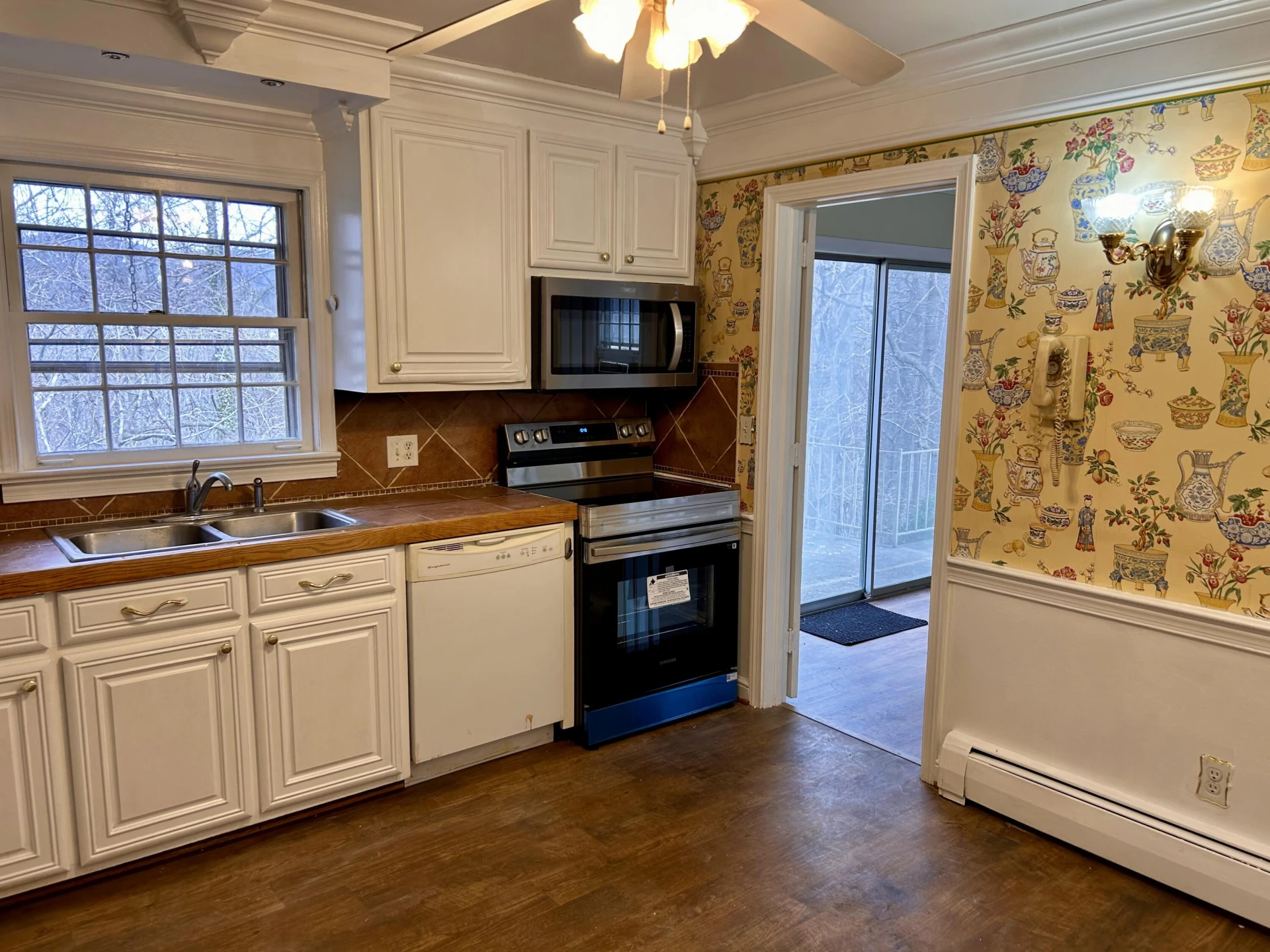 124 Sunset DR - Photo 10
