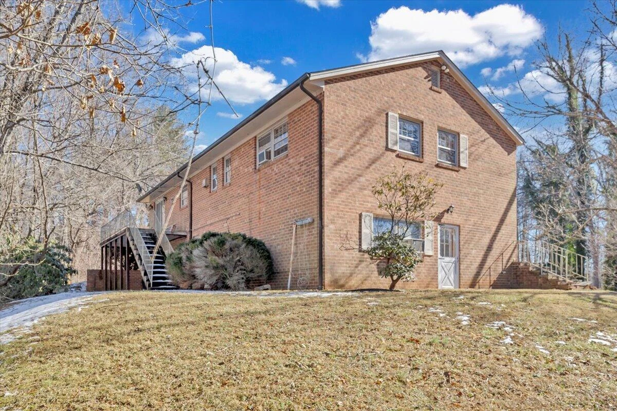 124 Sunset DR - Photo 36