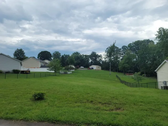 00 LEANOR ST