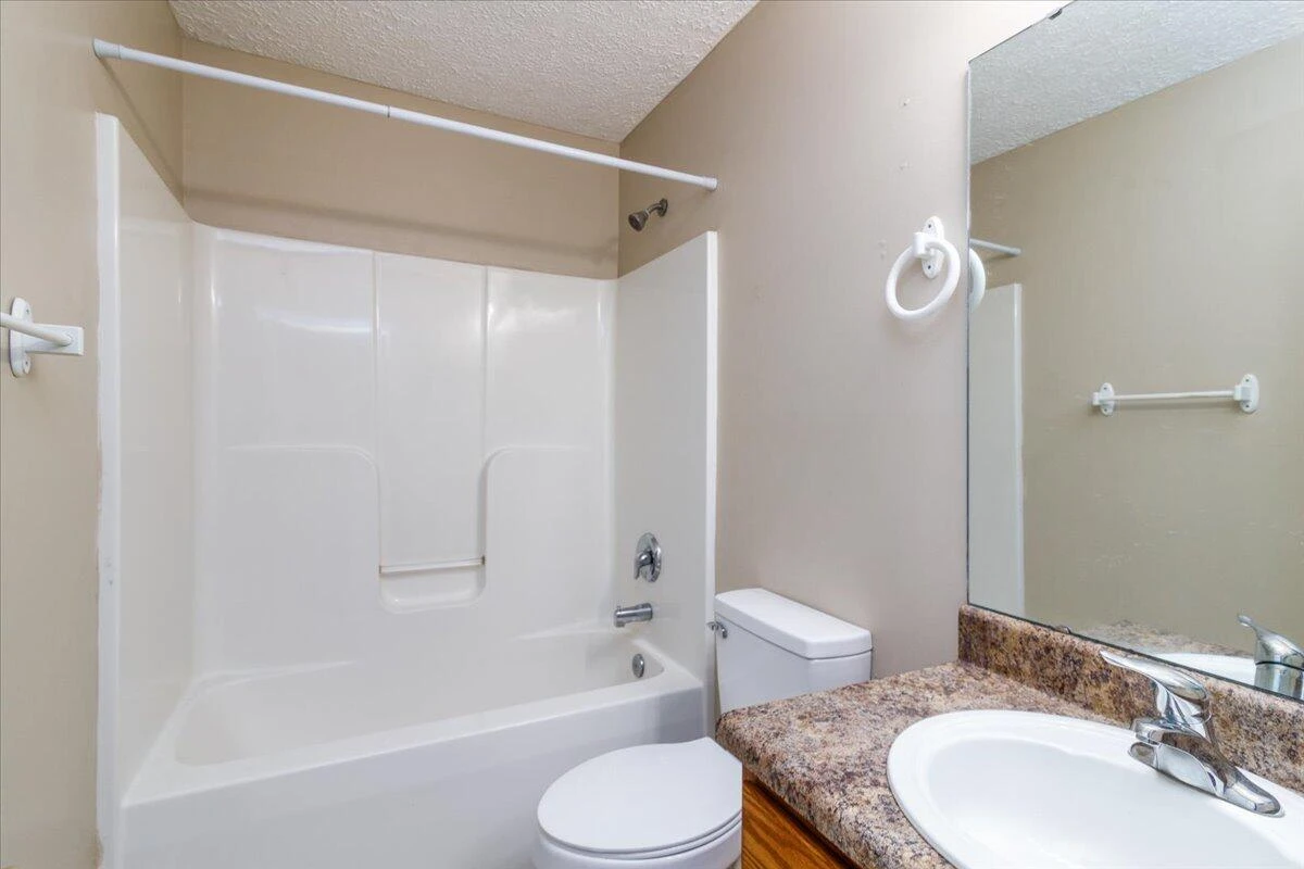 1819 Templeton AVE - Photo 12