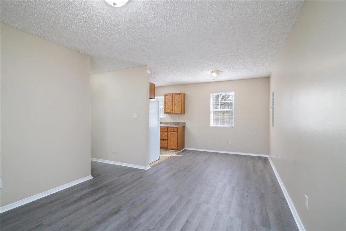 1819 Templeton AVE - Photo 5
