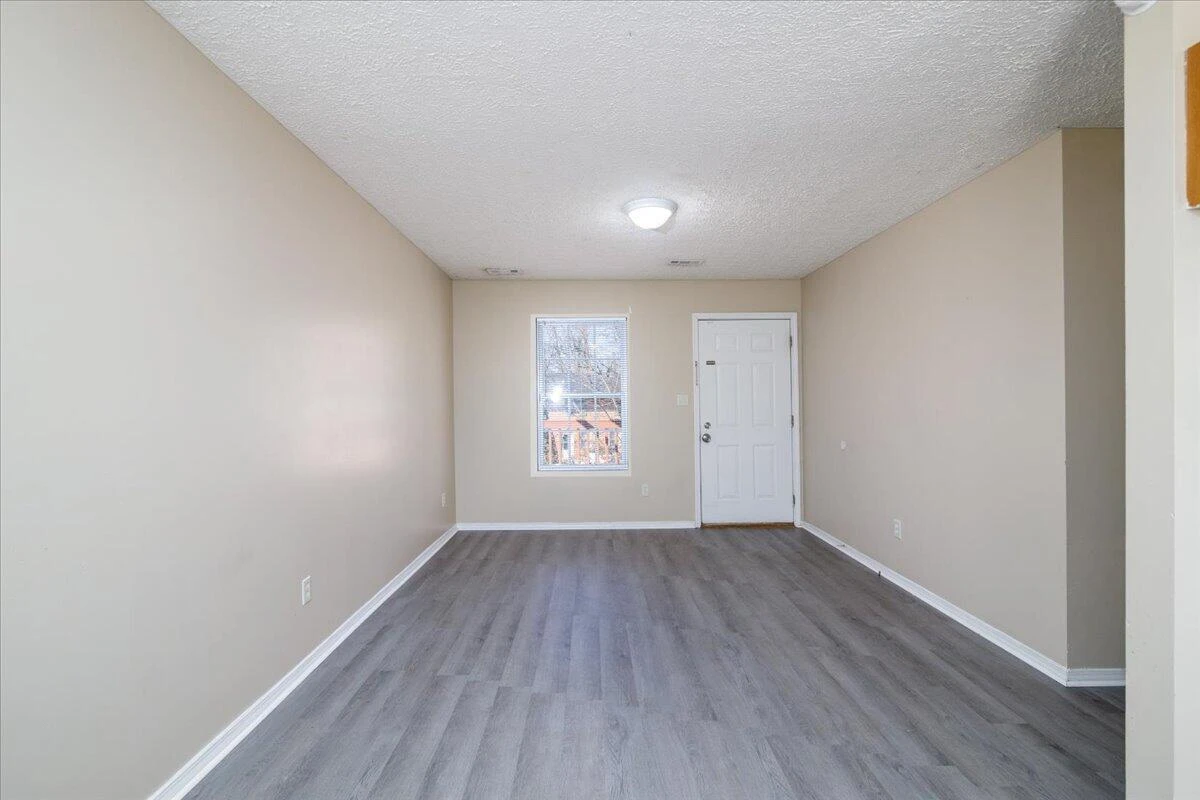 1819 Templeton AVE - Photo 6