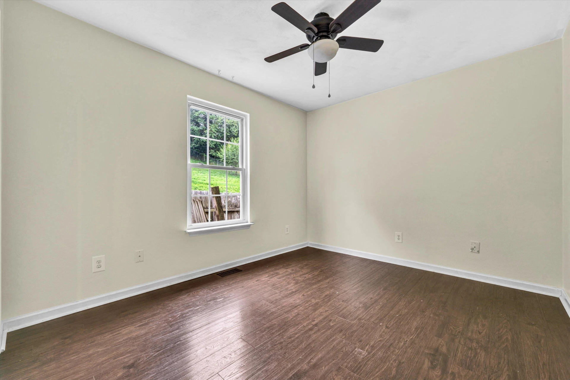 2610 King ST - Photo 27
