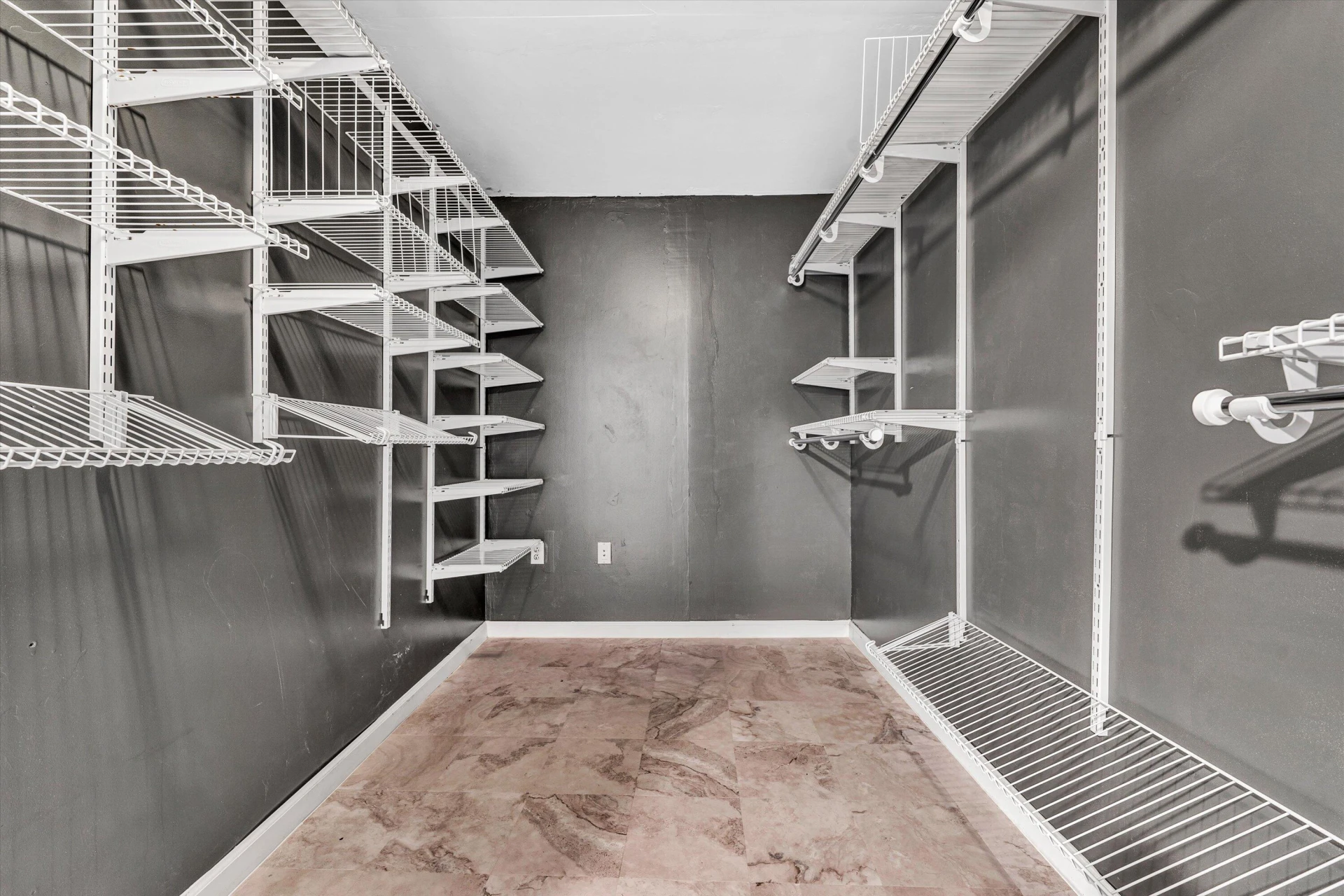 2610 King ST - Photo 35