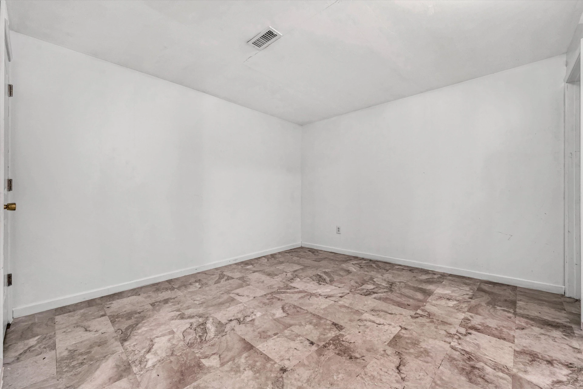 2610 King ST - Photo 37