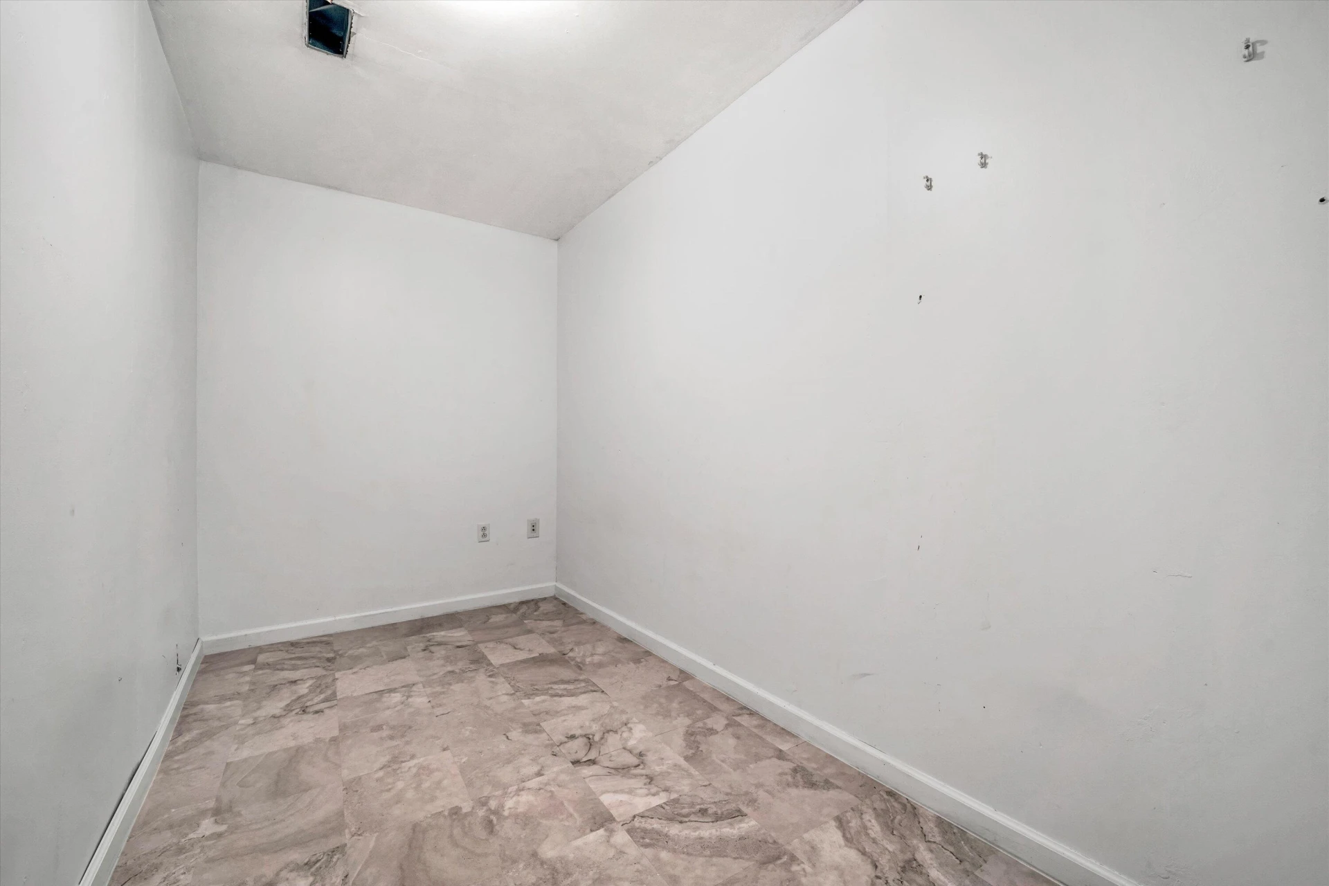 2610 King ST - Photo 38