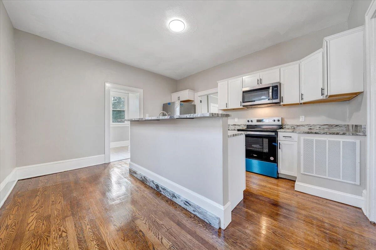 1612 Carroll AVE - Photo 12